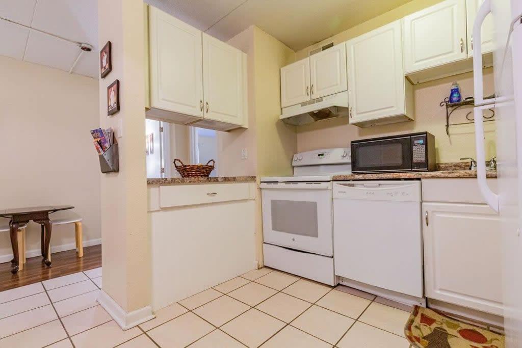 2-Bed, 1-Bath Apartment Near I-24, Great Location Чатануга Екстериор снимка